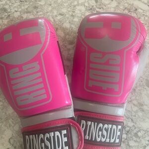 Ringside boxing gloves. Like new
